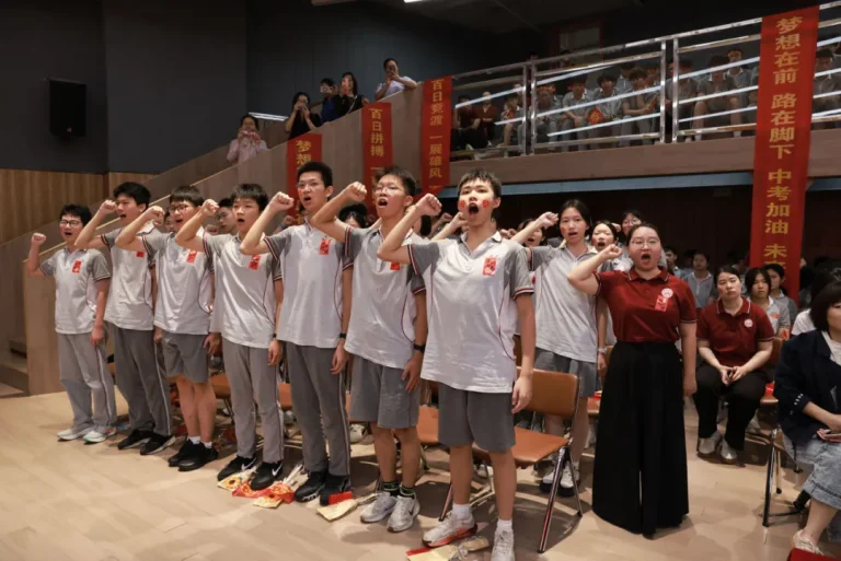 百日凝光 少年逐梦 宝安为明初三学子以青春赴山海！