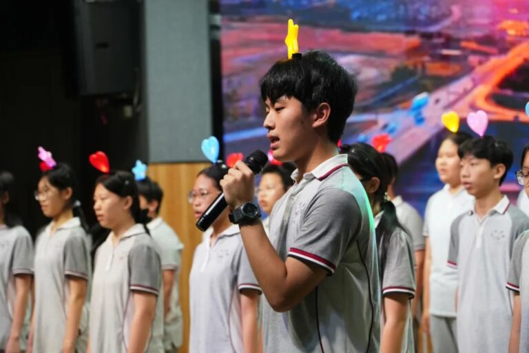 聚光灯下，五月的风，少年的歌！